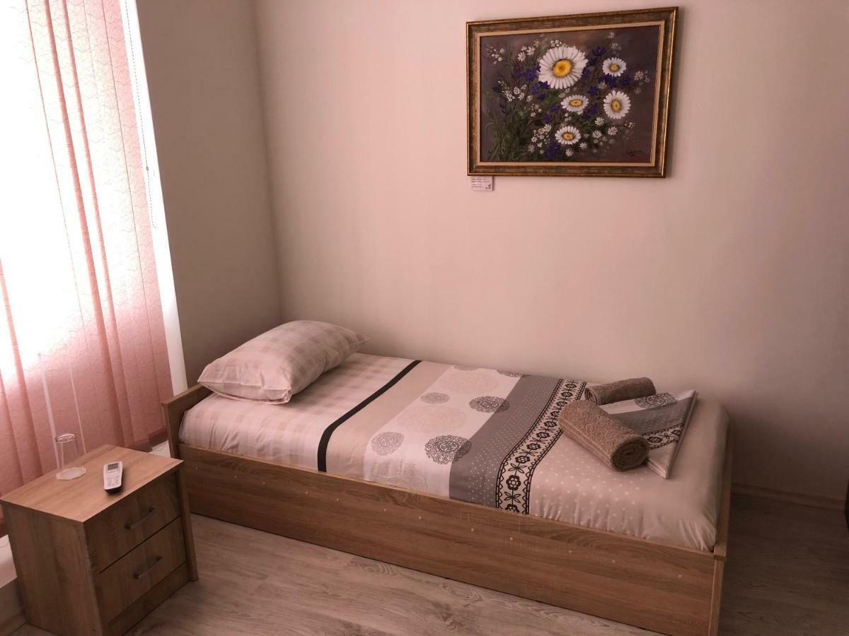 Guest Rooms Opera Plovdiv Eksteriør billede
