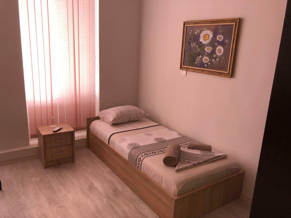 Guest Rooms Opera Plovdiv Eksteriør billede
