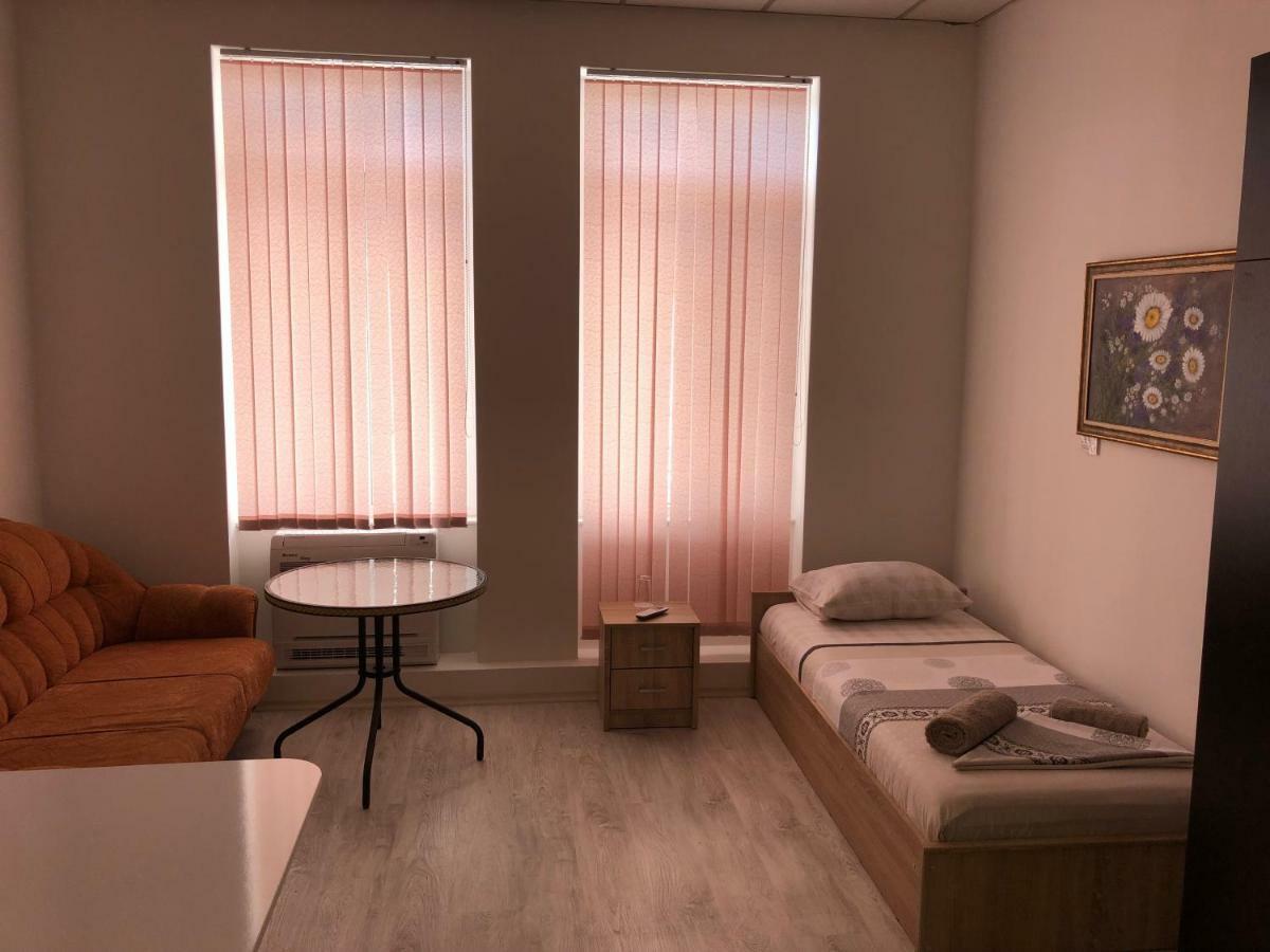 Guest Rooms Opera Plovdiv Eksteriør billede