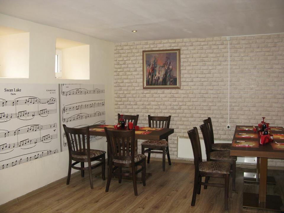 Guest Rooms Opera Plovdiv Eksteriør billede